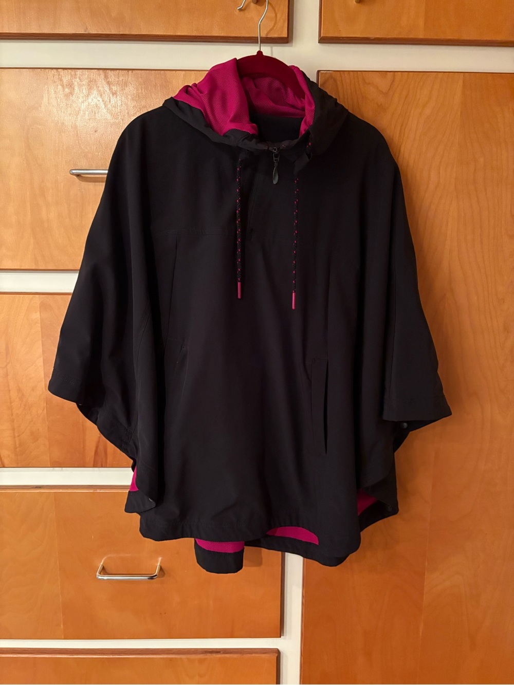 The North Face Vida Poncho Black Small Hooded